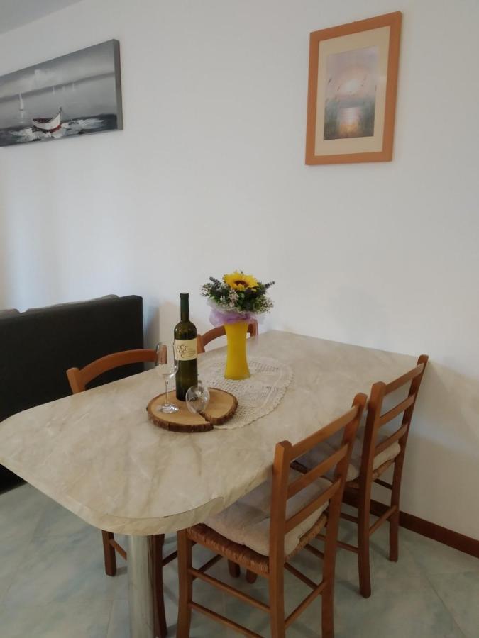 Studio apartman Erika Liznjan Bagian luar foto