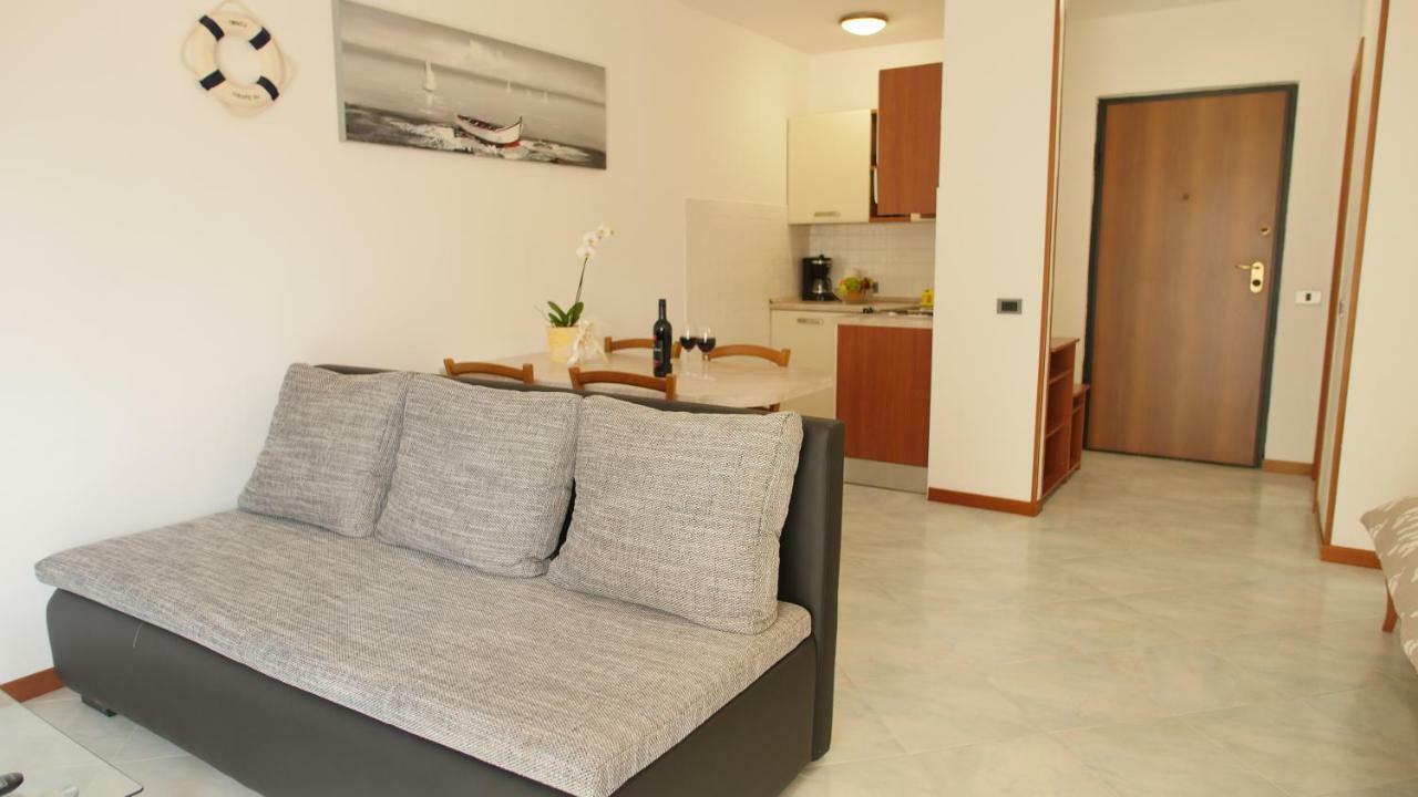 Studio apartman Erika Liznjan Bagian luar foto